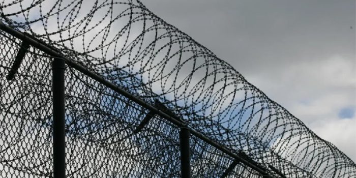 600x300_jailfence